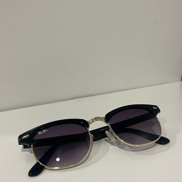 Ray ban sunglasses brand new never worn - Picture 3 of 4